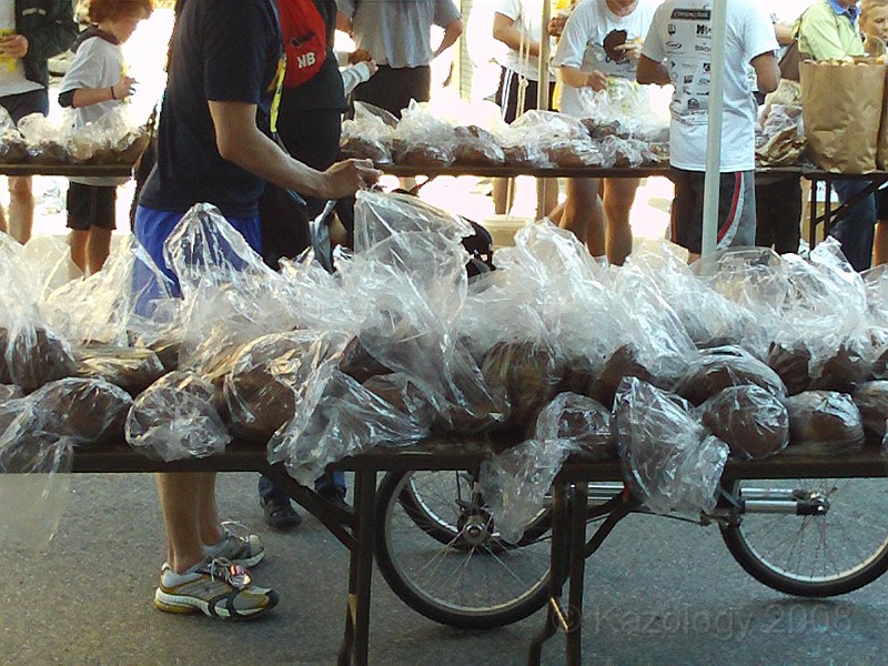 DexterA2 880.jpg - The Ann Arbor Track Club (AATC) hosts the annual Dexter to Ann Arbor Half Marathon run. These photos are the 2009 run.
